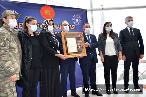Zonguldak'ta şehit ailesine devlet övünç madalyası verildi