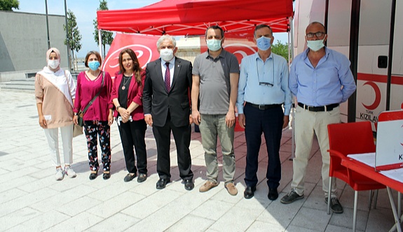 MHP kan bağışı kampanyası düzenledi