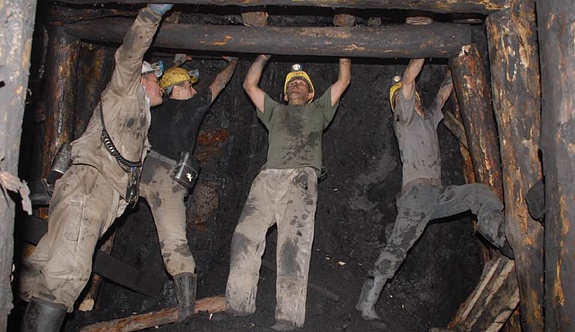 Madenciler pandemiye rağmen kömür üretimini artırdı
