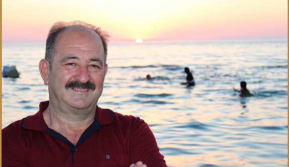 Adnan  Açici  belediye meclis üyeliğinden  istifa etti