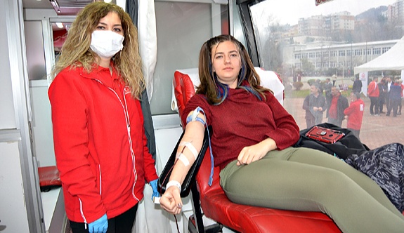 10. Geleneksel Kan Bağışı kampanyası düzenlendi