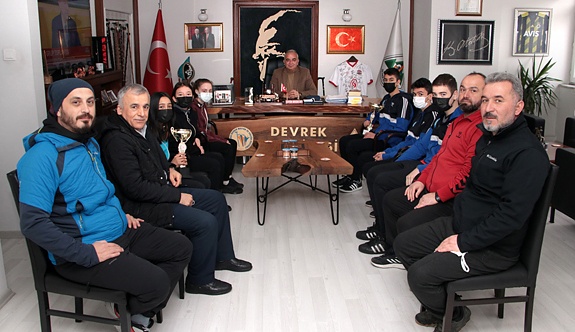 Öğrencilerden Başkan Bozkurt'a ziyaret