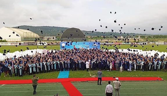 BEÜ’de ilk mezuniyet töreni Çaycuma’da yapıldı